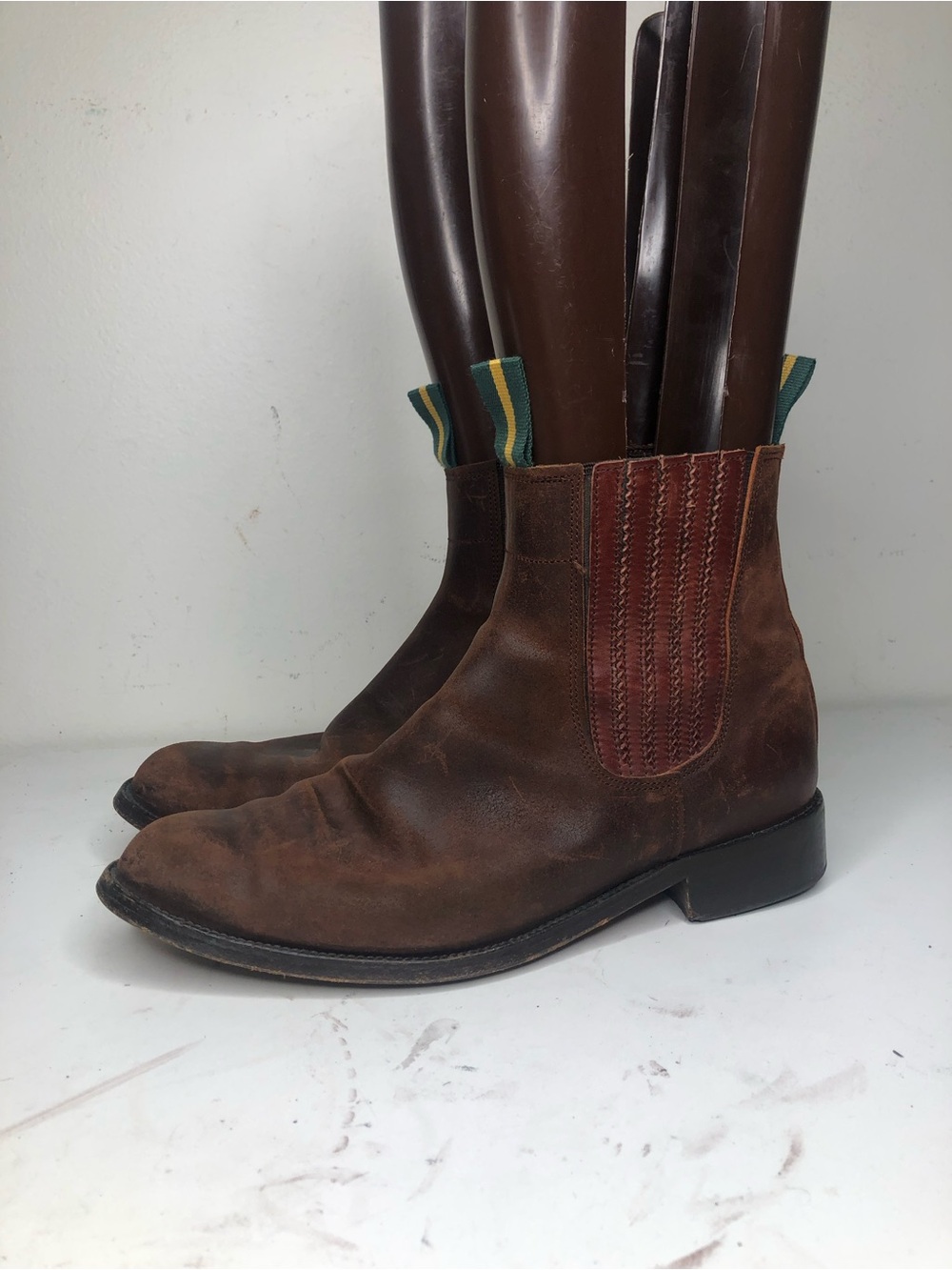 Men's Vintage Brown Leather Chelsea Boots with Elastic Panels